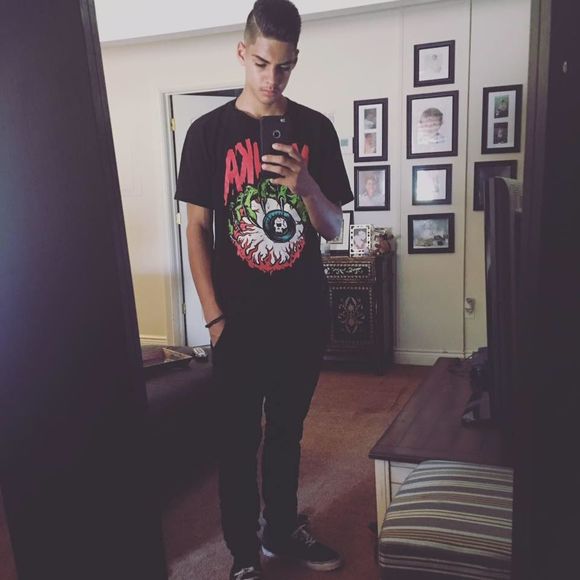 Meet your Posher, Chris - Picture 1 of 1